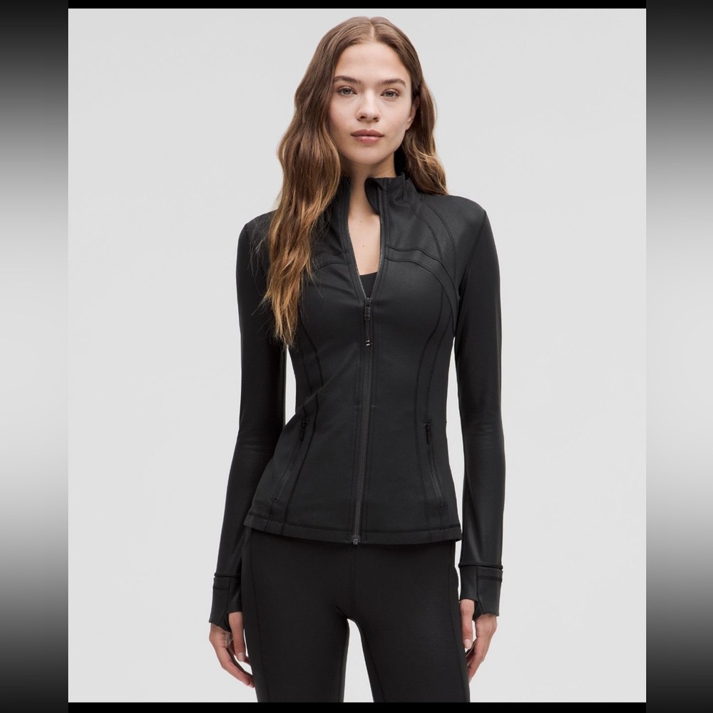 New w/tags Lululemon Define Jacket Shimmer.
Luxe Shine Foil Print Black.Size 10